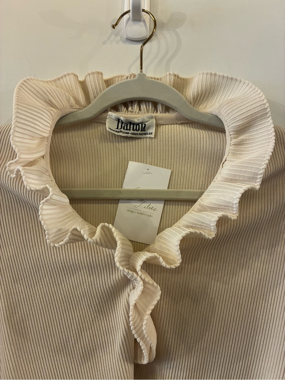 Cream Ruffle-Trim Ribbed Long Sleeve Top - Picture 3 of 4